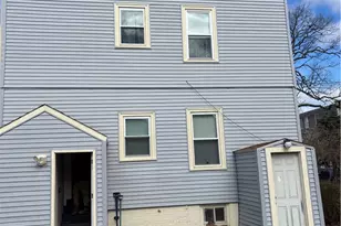 15 Hawkins St, Providence, RI 02908 - Photo 2