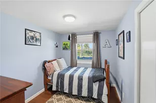 17 Gloucester St, Warwick, RI 02886 - Photo 22
