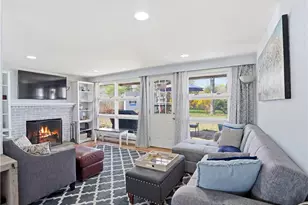 17 Gloucester St, Warwick, RI 02886 - Photo 14