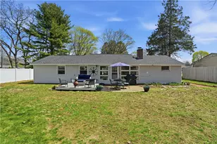 17 Gloucester St, Warwick, RI 02886 - Photo 40