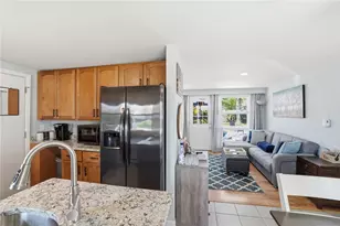 17 Gloucester St, Warwick, RI 02886 - Photo 12