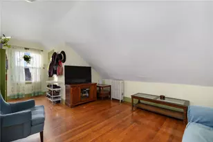 377 Hope St, Providence, RI 02906 - Photo 8