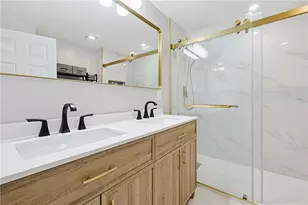 34 Massachusetts Ave, Cumberland, RI 02864 - Photo 10