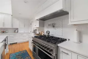99 Blackstone Ave, Warwick, RI 02889 - Photo 12