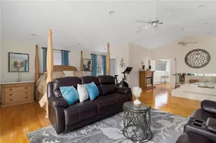 99 Blackstone Ave, Warwick, RI 02889 - Photo 22