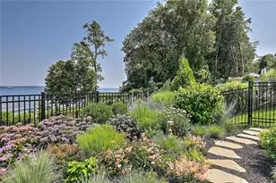 105 Heidi Dr, Portsmouth, RI 02871 - Photo 12