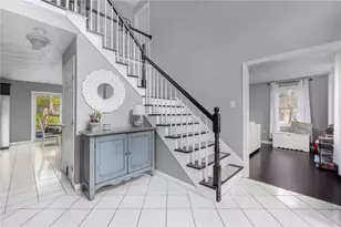 14 Canton Ct, Cranston, RI 02921 - Photo 4