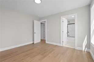 804 Douglas Ave, Providence, RI 02908 - Photo 32