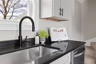 51 Hope St, Lincoln, RI 02865 - Photo 20