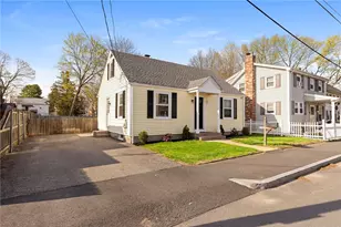 51 Hope St, Lincoln, RI 02865 - Photo 2