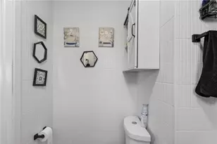 273 Montgomery Ave, Providence, RI 02905 - Photo 12