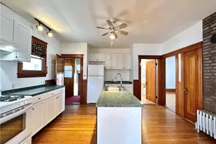 44 Bellevue Ave, Pawtucket, RI 02861 - Photo 12