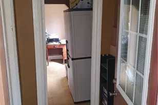 10 Young Ave, Warwick, RI 02889 - Photo 4