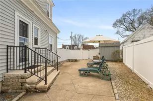 381 Auburn St, Cranston, RI 02910 - Photo 32