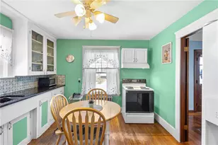 381 Auburn St, Cranston, RI 02910 - Photo 12