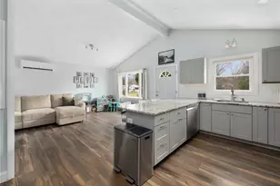 48 Spicer St, North Providence, RI 02904 - Photo 10