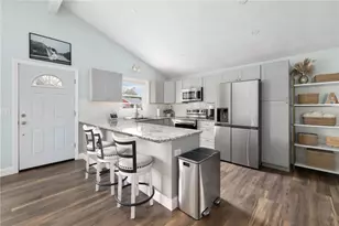48 Spicer St, North Providence, RI 02904 - Photo 2