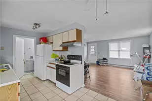 35 Pearl St, Westerly, RI 02891 - Photo 6