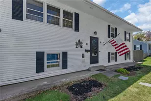 46 Merle St, Warwick, RI 02889 - Photo 2