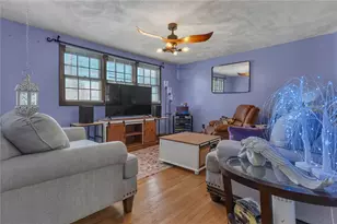 46 Merle St, Warwick, RI 02889 - Photo 4