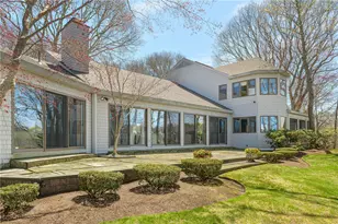 125 Woodruff Ave, Narragansett, RI 02882 - Photo 2