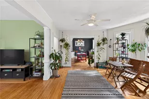 256 Vermont Ave, Providence, RI 02905 - Photo 4