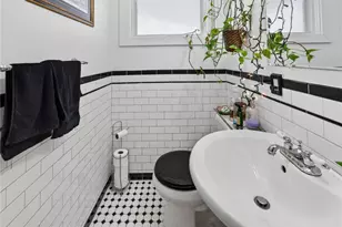 256 Vermont Ave, Providence, RI 02905 - Photo 12