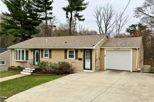 66 Westwood Rd, North Smithfield, RI 02896 - Photo 2