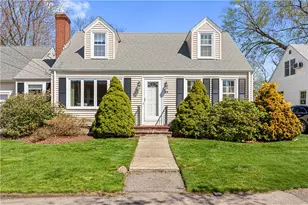 55 Lindy Ave, East Providence, RI 02915 - Photo 2