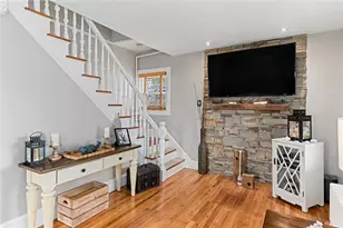 29 Burnett Rd, Warwick, RI 02889 - Photo 8