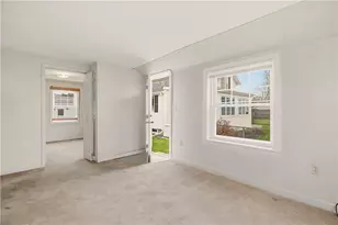 11 Leslie Ave, Barrington, RI 02806 - Photo 10