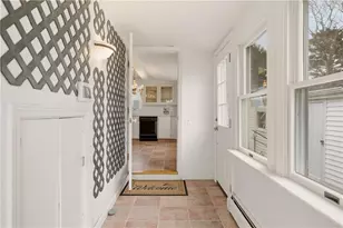 9 Leslie Ave, Barrington, RI 02806 - Photo 4