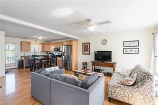 27 Streamview Dr, Cumberland, RI 02864 - Photo 18