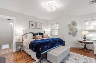 21 Bedlow Ave, Newport, RI 02840 - Photo 12