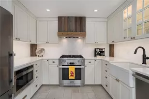13 Second St, Newport, RI 02840 - Photo 8