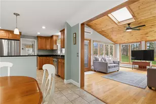 27 Old Meadow Ln, Cumberland, RI 02864 - Photo 6