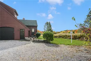 318 Sutton St, Uxbridge, MA 01569 - Photo 4