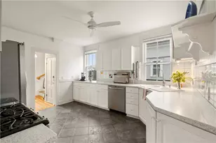 35 Marsh St, Newport, RI 02840 - Photo 14