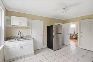 48 Constitution St, Bristol, RI 02809 - Photo 4