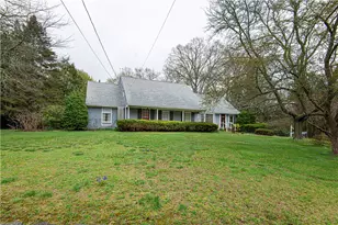 929 Greenville Ave, Smithfield, RI 02828 - Photo 2