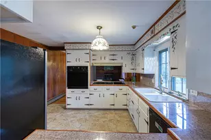 929 Greenville Ave, Smithfield, RI 02828 - Photo 18