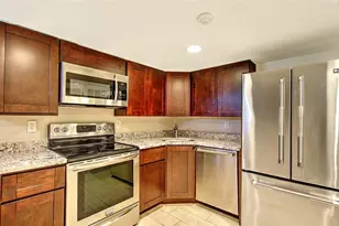 80 Pitman St, Providence, RI 02916 - Photo 18