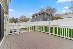 515 Pleasant St, Pawtucket, RI 02860 - Photo 36