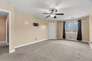 515 Pleasant St, Pawtucket, RI 02860 - Photo 26