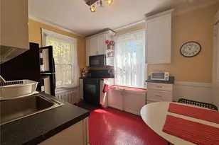 9 Whitfield Pl, Newport, RI 02840 - Photo 10