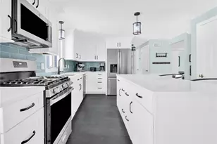 108 Wilbur Rd, Lincoln, RI 02865 - Photo 10