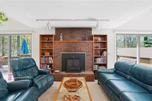 35 Fanning Ln, Smithfield, RI 02828 - Photo 12