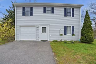 140 Beacon Park Dr, East Providence, RI 02915 - Photo 2
