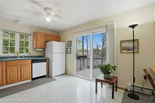 140 Beacon Park Dr, East Providence, RI 02915 - Photo 14
