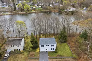 140 Beacon Park Dr, East Providence, RI 02915 - Photo 4